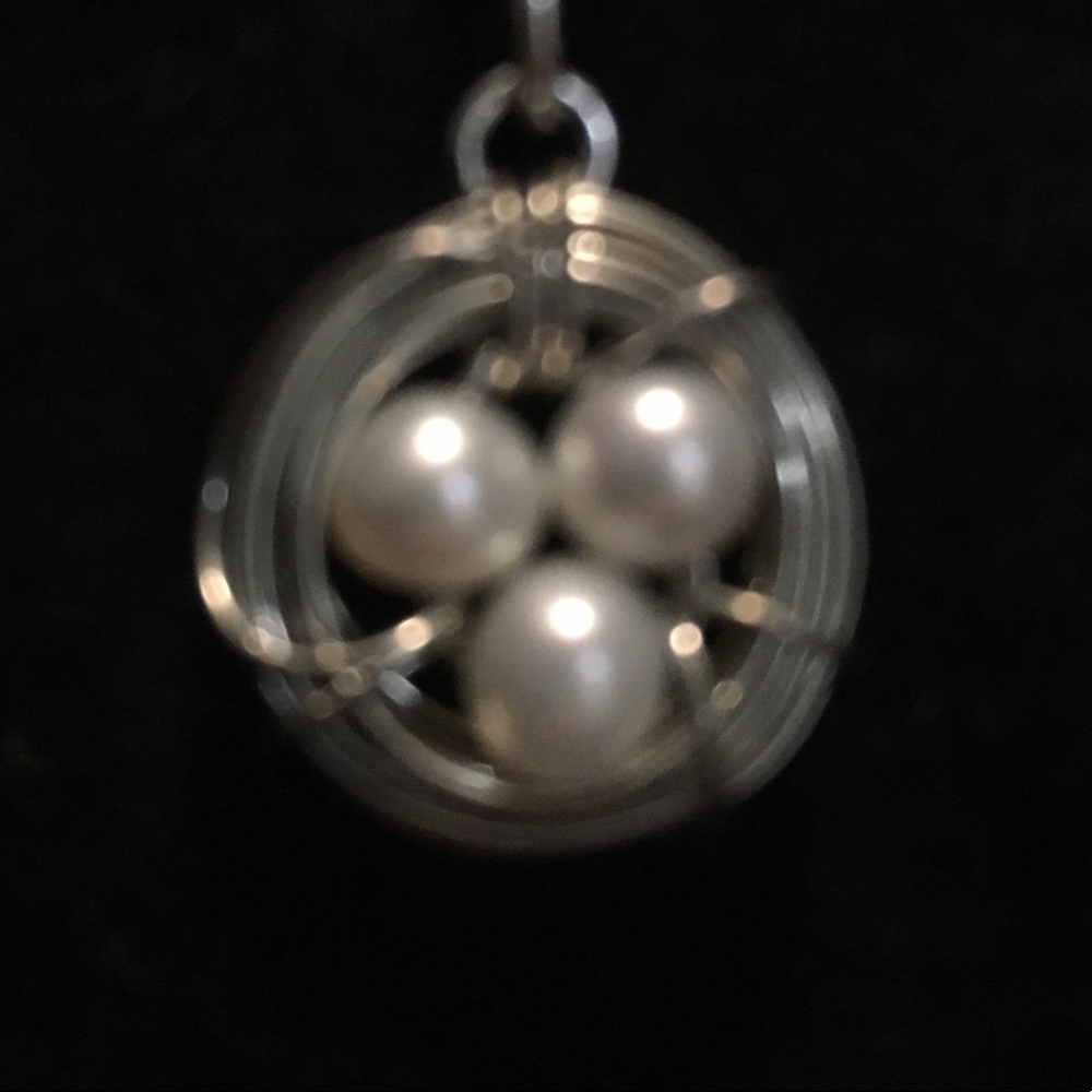 Freshwater Pearl Bird’s Nest on 16” slp chain